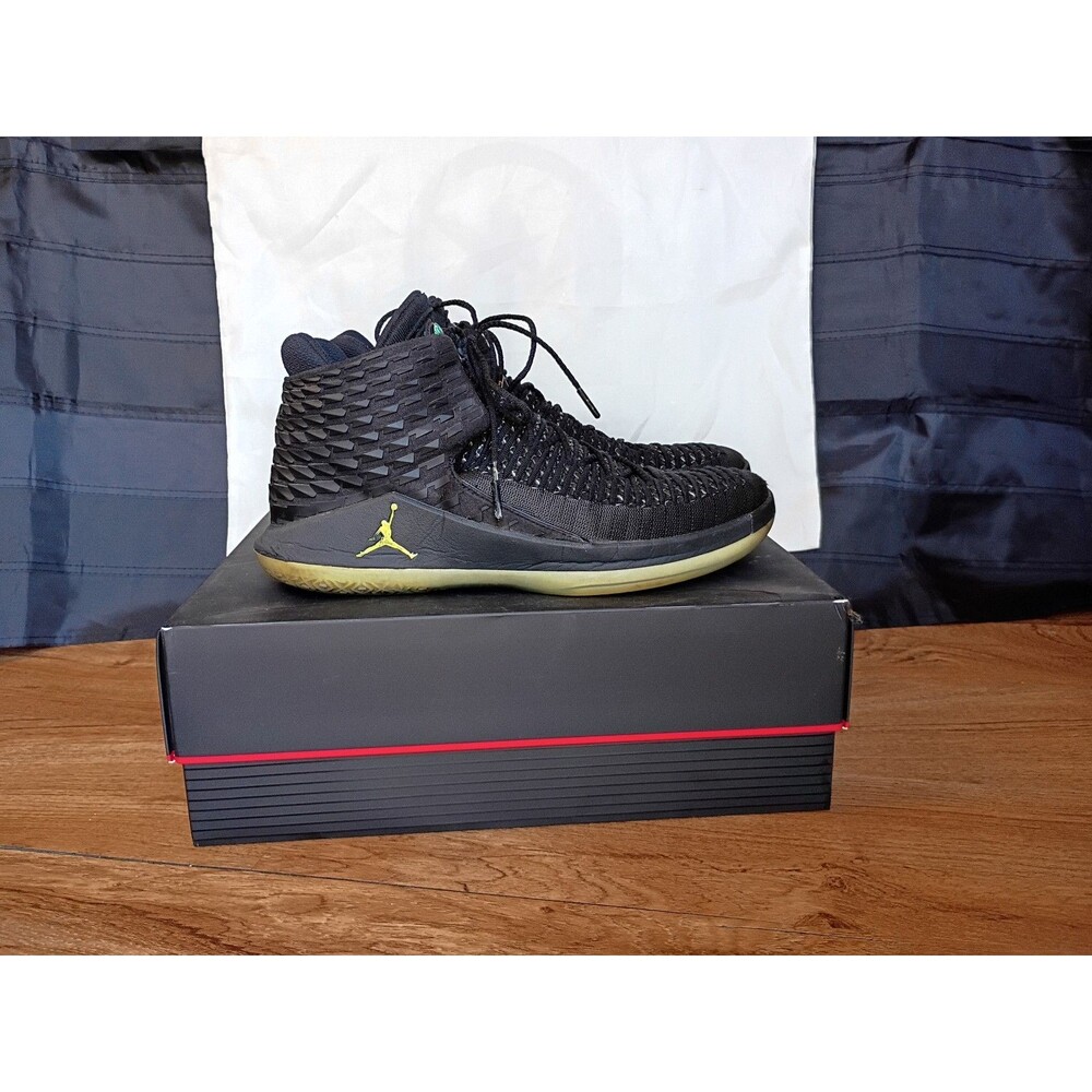 Air Jordan 32 XXXII Black Cat Size 12 AA1253-003 2018 Box Woven Flyknit